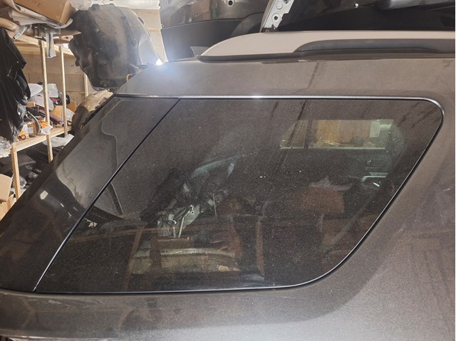 Стекло кузова/багажного отсека, правое BB5Z7829700C FORD