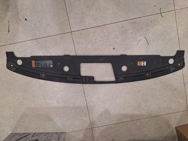 Накладка передней панели (суппорта радиатора) верхняя FB5Z8A284AA FORD