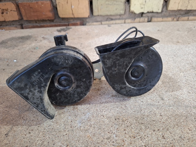Клаксон L1MZ13832A FORD