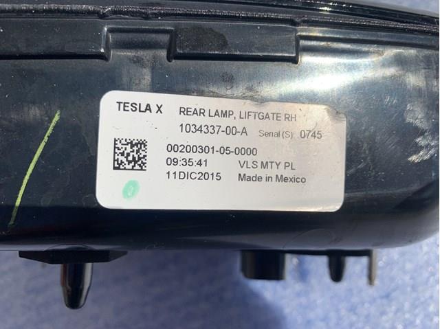 103433700A TESLA Фонарь задний правый внутренний купить в Винница