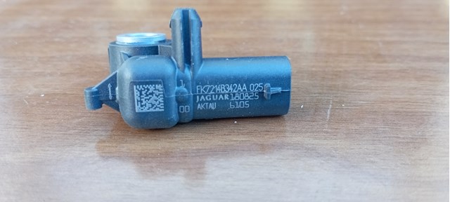Датчик Эйрбэг передний FK7214B342AA LAND ROVER