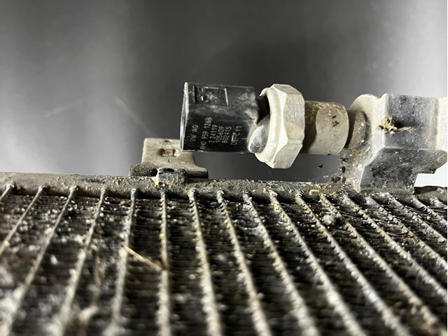 Датчик давления кондиционера Volkswagen Passat B8