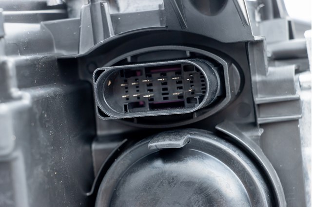 VAG 8T0941043E Фара левая в наличии Винница