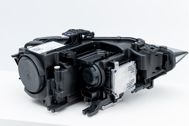 VAG 8T0941043E Фара левая в наличии Черкассы
