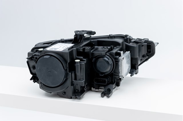 VAG 8T0941044 Правая фара в наличии Сумы