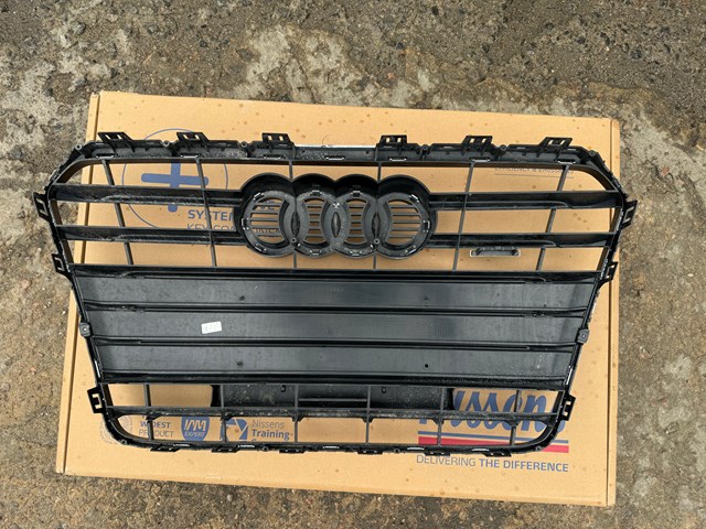 8T0853651K VAG Решетка радиатора купить в Харьков