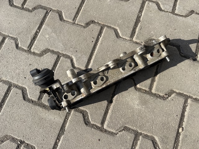Коллектор впускной нижний 03C133204AA VAG