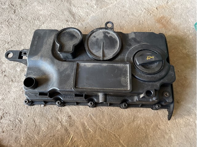 Крышка двигателя 03G103469L VAG