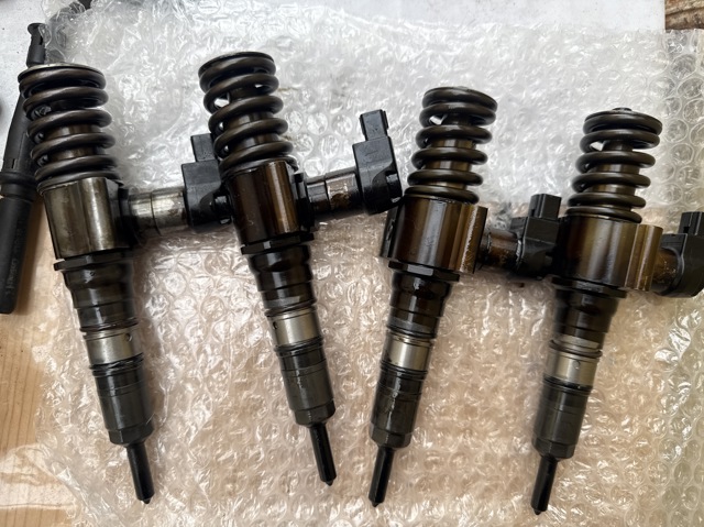 Форсунки 03G130073T VAG