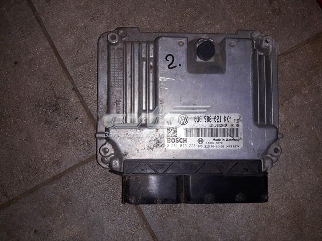 Модуль управления двигателем 03G906021KK VAG