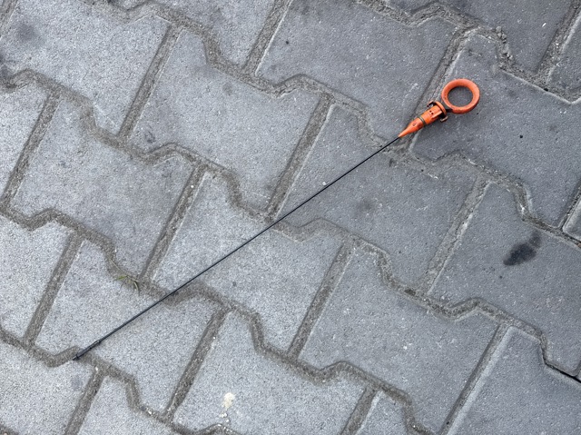 Щуп уровня масла 03L115611AA VAG