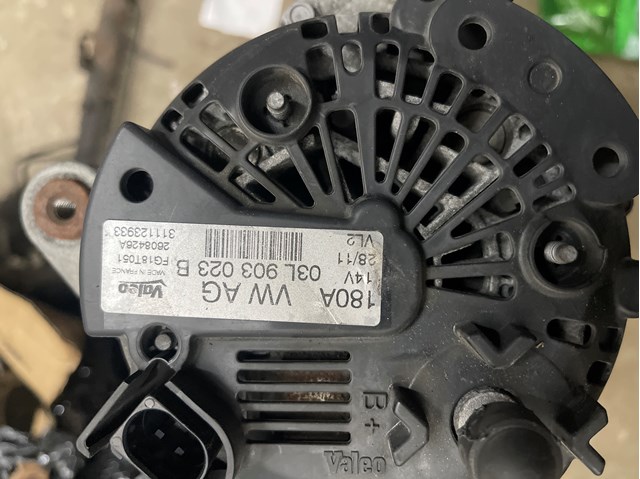Генератор автомобиля 03L903023B VAG