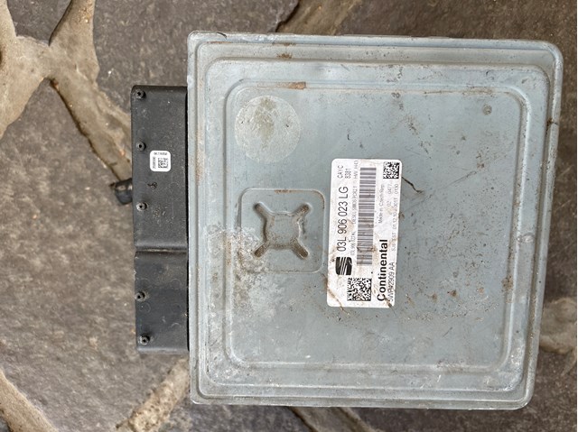 Модуль управления двигателем 03L906023LG VAG