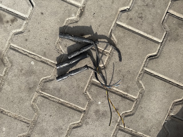 Разъем (фишка) свечи накала 03L971921 VAG