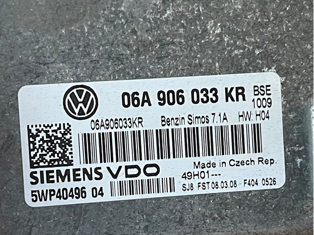 Электронный блок управления двигателем 06A906033KR VAG