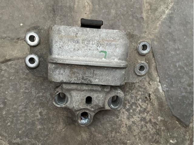 Левая опора двигателя 1K0199555AB VAG