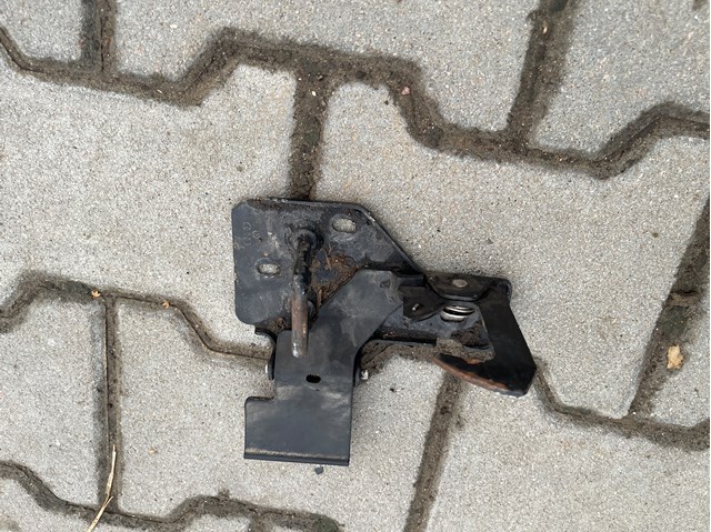 4L0823480 VAG Стояк-крюк замка капота купить в Черновцы
