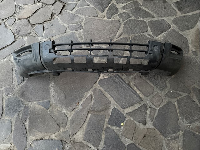 Сплитер переднего бампера 5L0807061 VAG