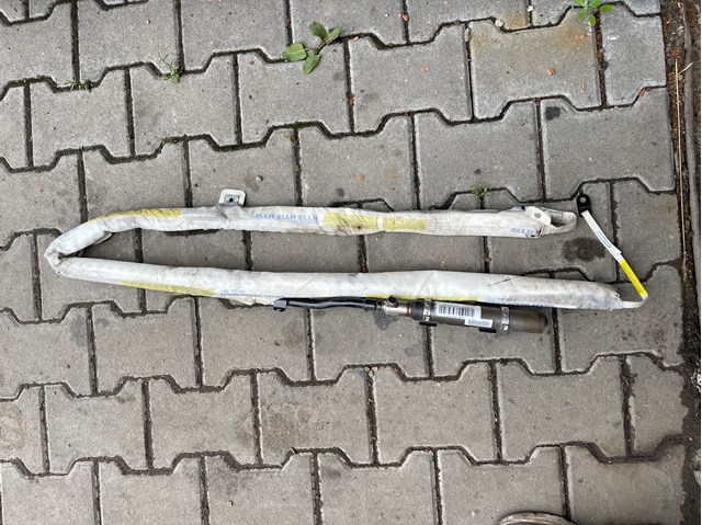 Левая шторка безопасности 850103W500 HYUNDAI