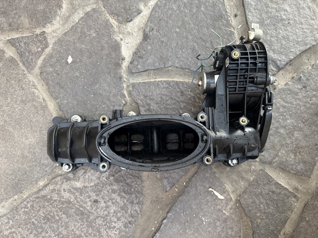 Коллектор впускной A6510900037 MERCEDES