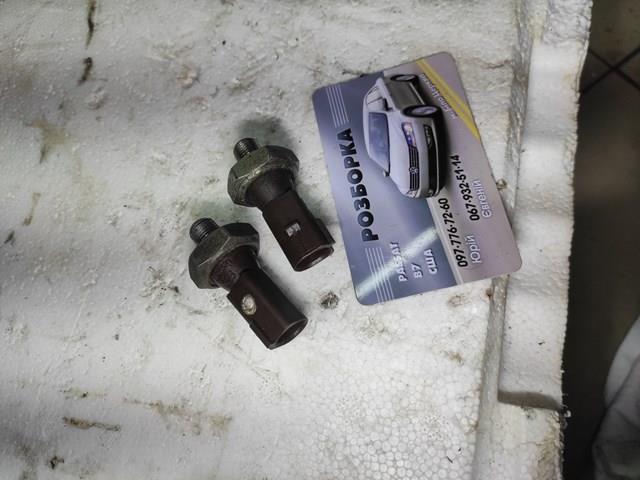 Датчик давления масла двигателя Митсубиси Аутлендер II XL