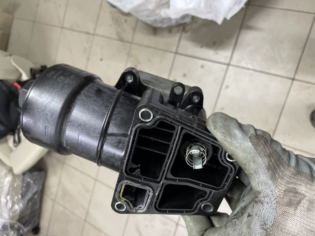 Корпус масляного фильтра 03L115389H VAG