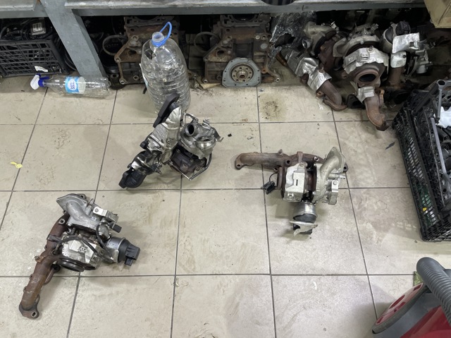 Турбонаддув 03L253056E VAG