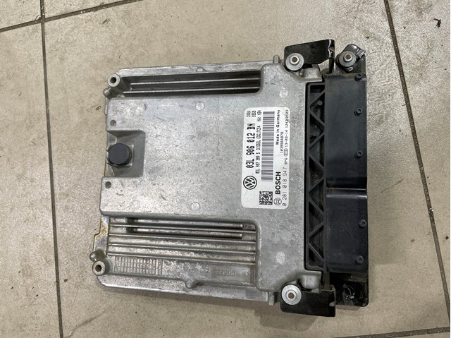 Электронный блок управления двигателем 03L906012BN VAG