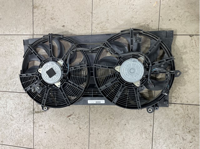 Диффузор радиатора охлаждения в сборе с мотором и крыльчаткой 214815SA0B NISSAN