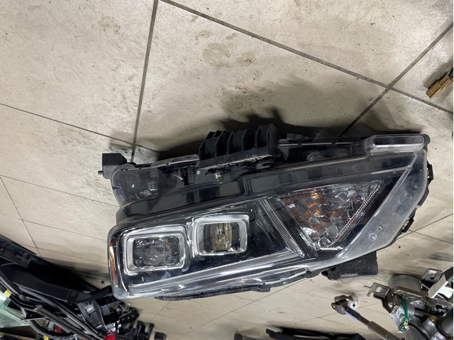 Фара основная левая 260605SA5B NISSAN