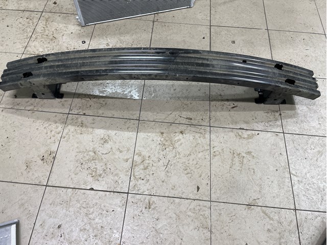 Шина бампера заднего 850305SA0A NISSAN