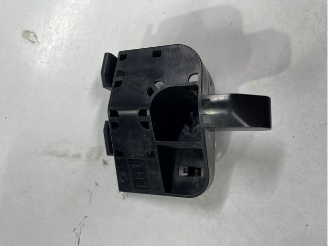 Кронштейн бампера заднего, правый 852295SK0A NISSAN