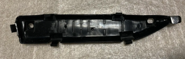 Накладка переднего правого крыла 87772D4000 HYUNDAI