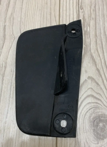 Брызговик задний, правый KB7W51PV1 MAZDA