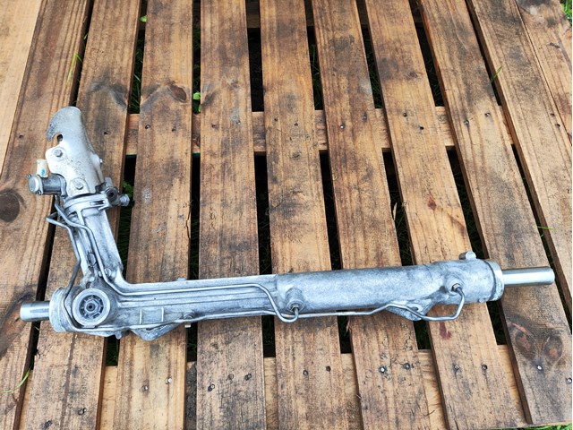Рулевая рейка 32106793553 BMW