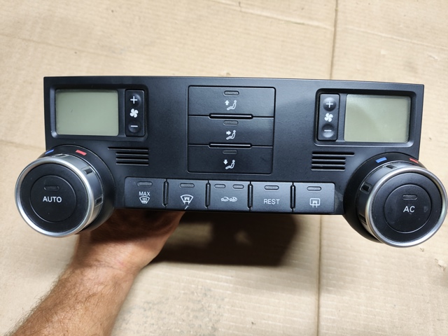 7L6907040AM3X1 VAG