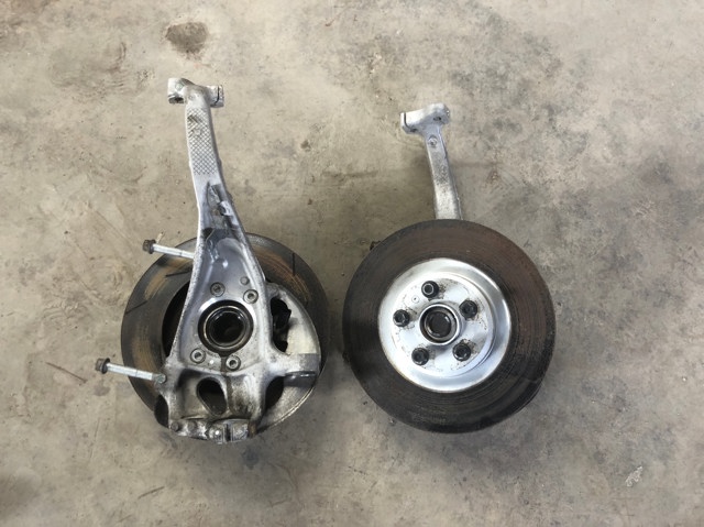 Цапфа поворотного кулака 95B407254B PORSCHE