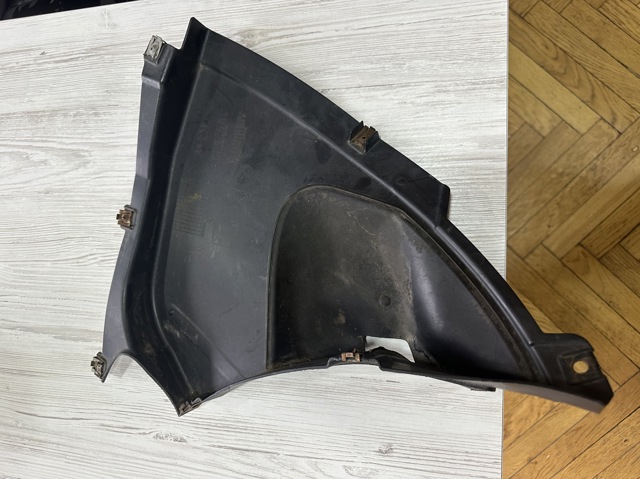 BMW 51717294932 Защита бампера переднего правая в наличии Киев