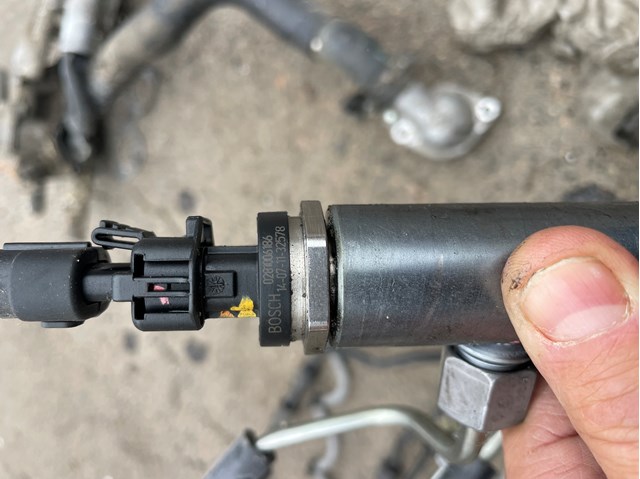 RENAULT 0281006186 Датчик давления топлива в наличии Ирпень
