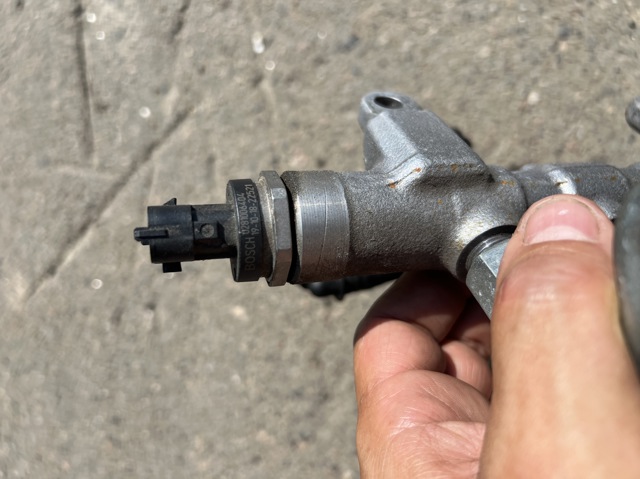 HYUNDAI 0281006404 в наличии Запорожье