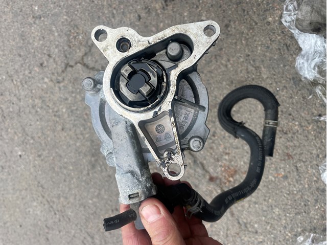 NISSAN 146503760R Вакуумный насос в наличии Одесса