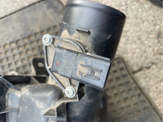 Расходомер воздуха 1525A052 MITSUBISHI