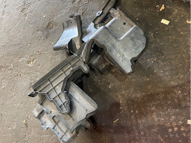 215586FL2A Правый дефлектор радиатора купить Хмельницкий