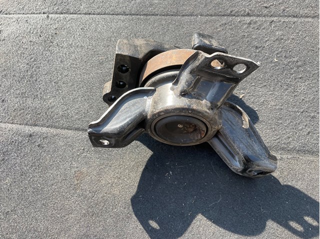 HYUNDAI 218104Z150 в наличии Павлоград