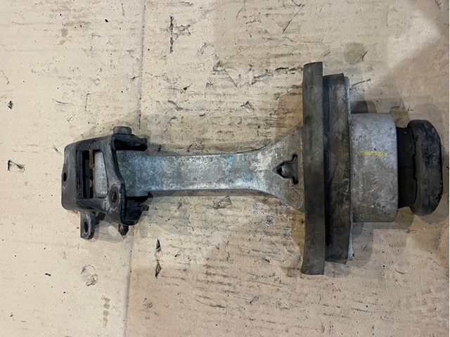 219502T100 HYUNDAI Передняя опора двигателя купить в Сумы