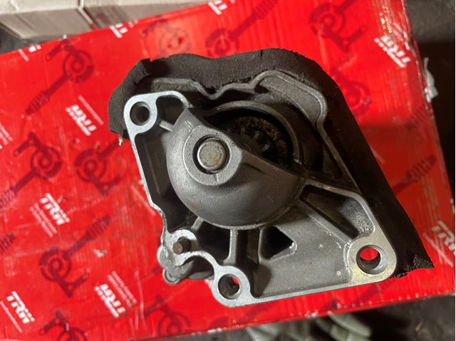 233008131R NISSAN Стартер купить в Чернигов