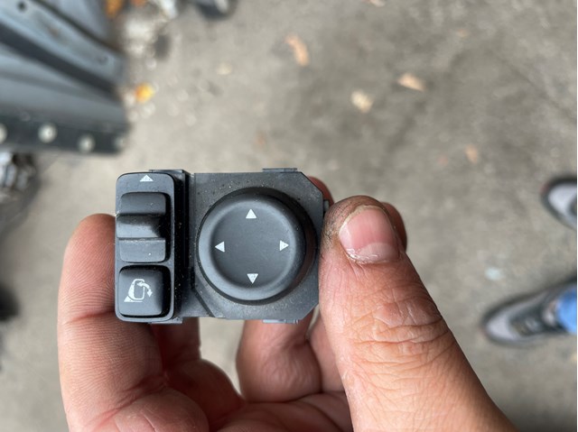 255703VA1B NISSAN купить в Винница