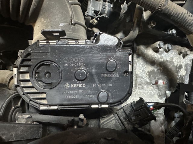 Дроссельная заслонка в сборе 351002B180 HYUNDAI