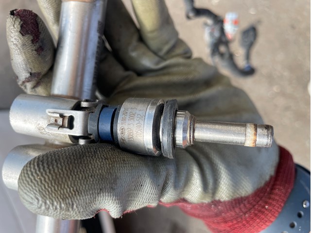 Топливные форсунки 353102G710 HYUNDAI