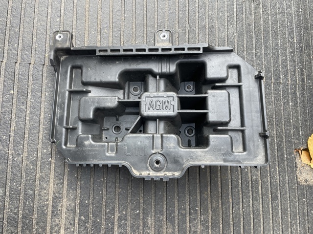 Поддон АКБ 37150C5002 HYUNDAI